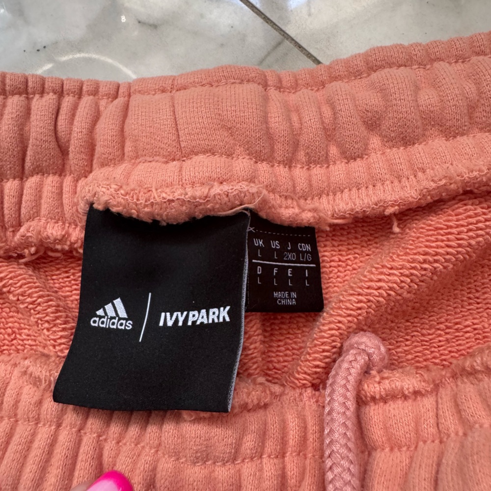 IVY PARK Dusty Rose Hooded Cropped Sweatshirt & Joggers - Picture 5 of 12